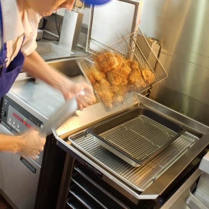 Henny Penny PFG-600 Gas Pressure Fryer with Computron 8000 Henny Penny PFG-600 Gas Pressure Fryer with Computron 8000