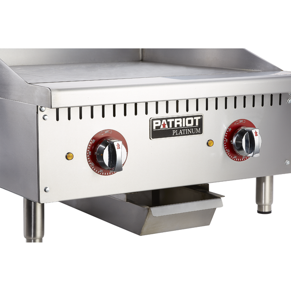 Close up of Controls on Patriot Platinum PT-G24-E 208/240V Thermostat Control Electric Griddle 24"W