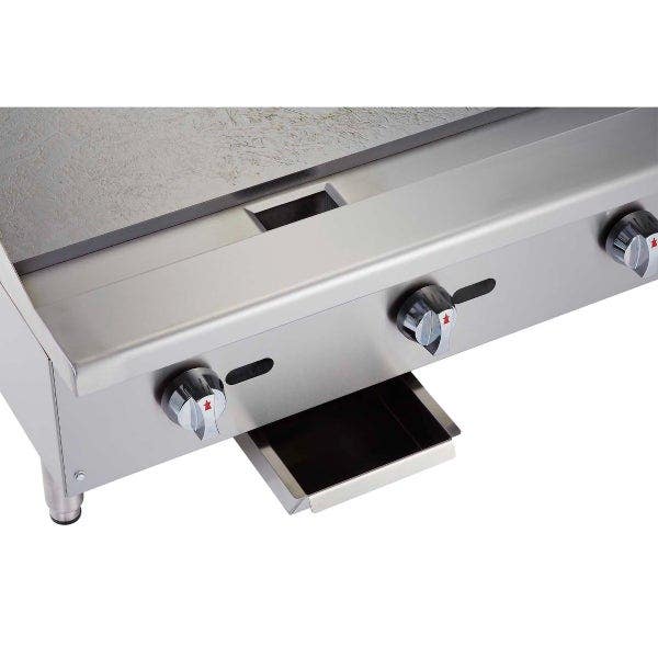 Close Up of Knobs on Patriot PT-G36-M 90,000 BTU Manual Control Gas Griddle 36"W