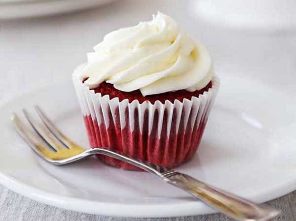 Red velvet cupcakes with cream cheese frosting