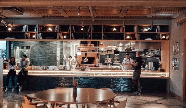 Top 10 Essential Commercial Kitchen Equipment for New Restaurant Owners
